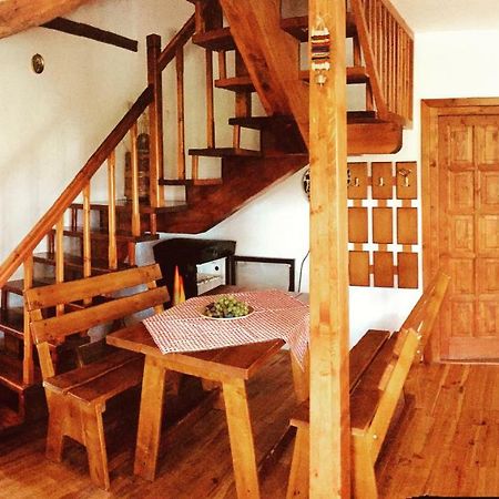Bran White Clouds House And Chalet Bagian luar foto