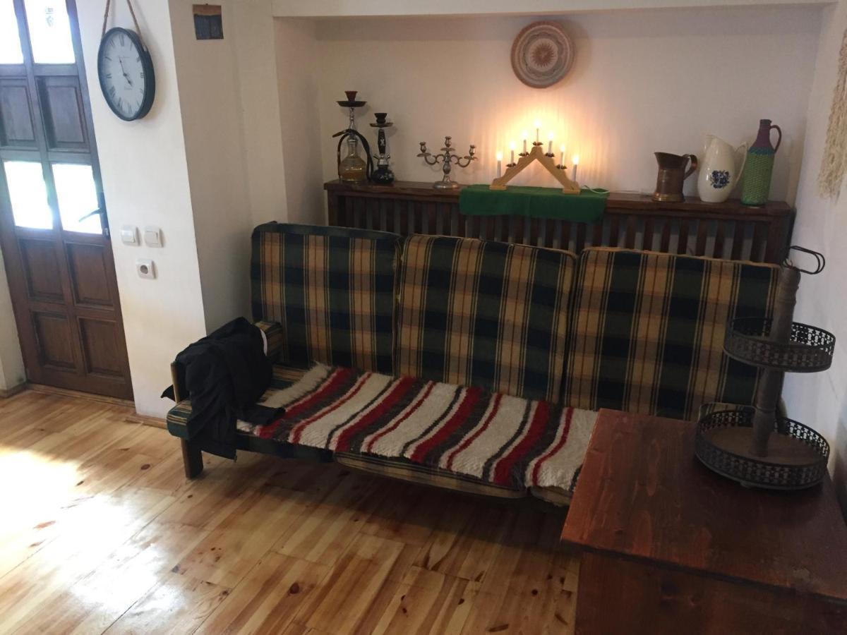 Bran White Clouds House And Chalet Bagian luar foto