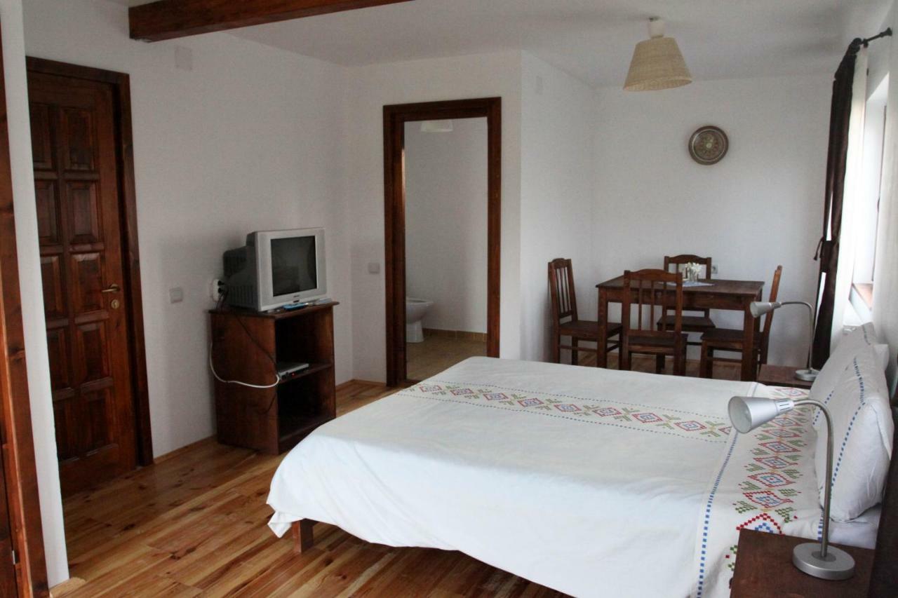 Bran White Clouds House And Chalet Bagian luar foto